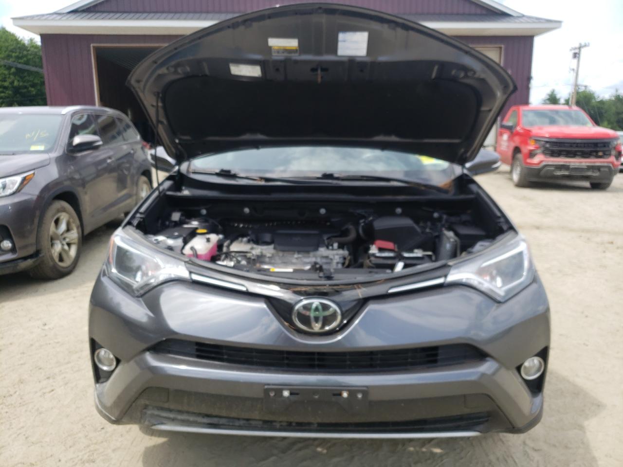 2T3RFREV9JW823859 TOYOTA RAV4 2018