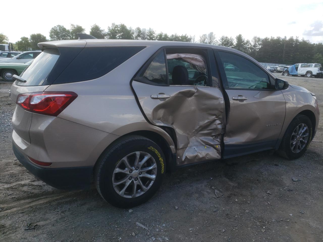 2GNAXHEV0K6234076 CHEVROLET EQUINOX 2019