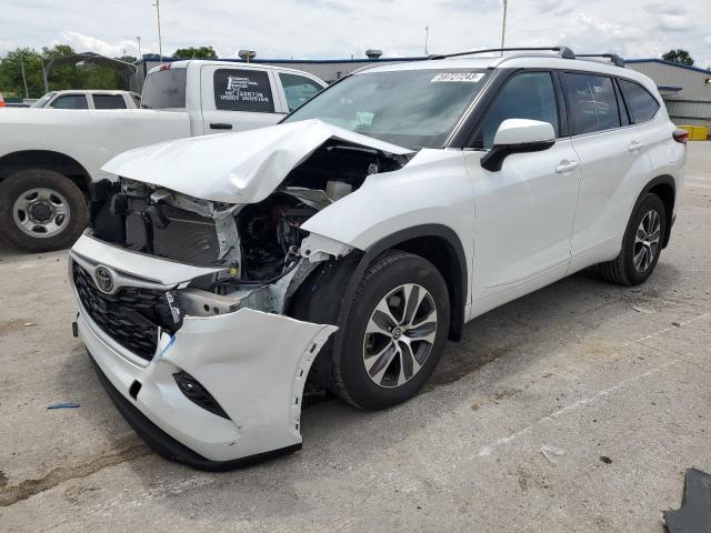 VIN 5TDGZRAH8NS098051 2022 Toyota Highlander, Xle no.1