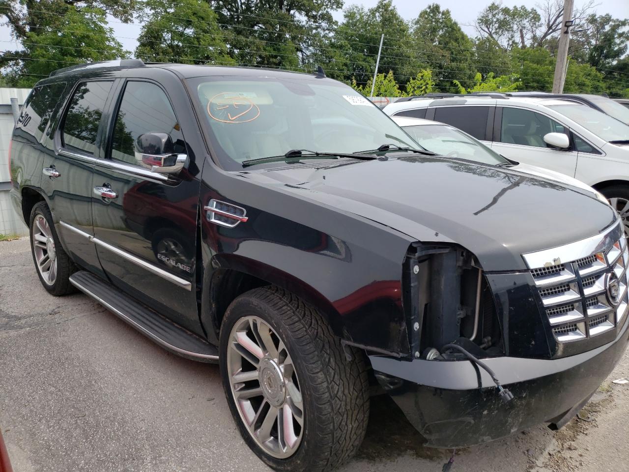 1GYUKBEF3AR136800 2010 Cadillac Escalade Luxury