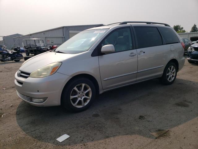 2004 Toyota Sienna XLE