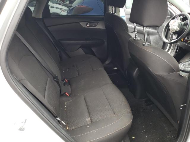 3KPF24AD1LE211927 KIA FORTE FE