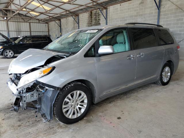 2013 Toyota Sienna XLE