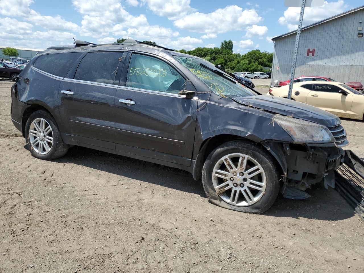 1GNKRGKD2FJ377477 2015 Chevrolet Traverse Lt