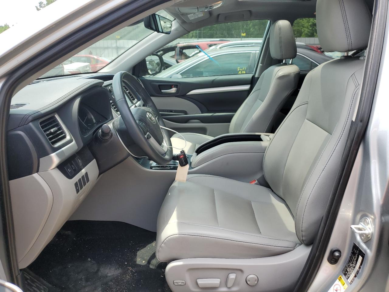 5TDKZRFH9KS567114 TOYOTA HIGHLANDER 2019