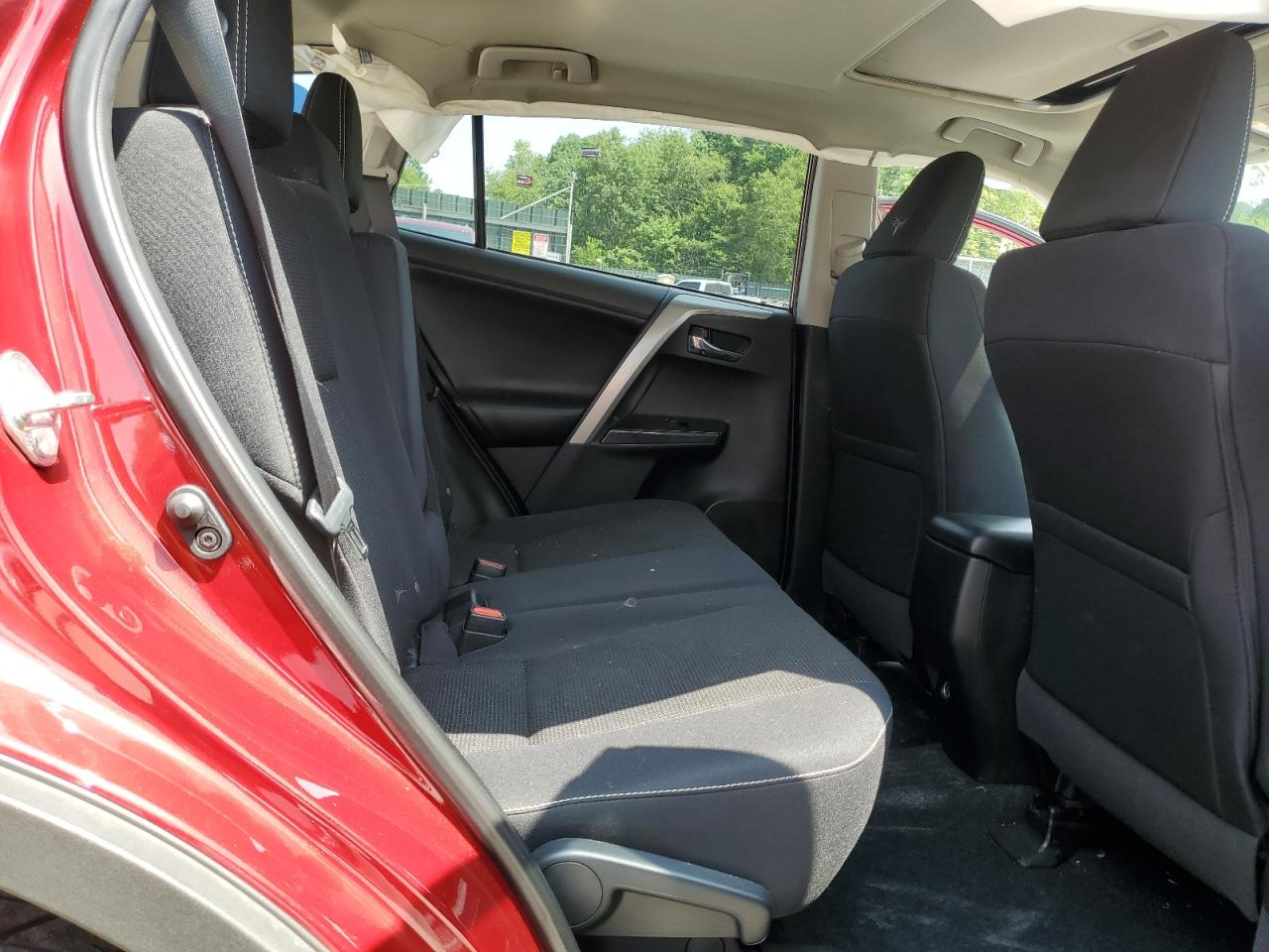 2T3RFREV8JW800816 TOYOTA RAV4 2018