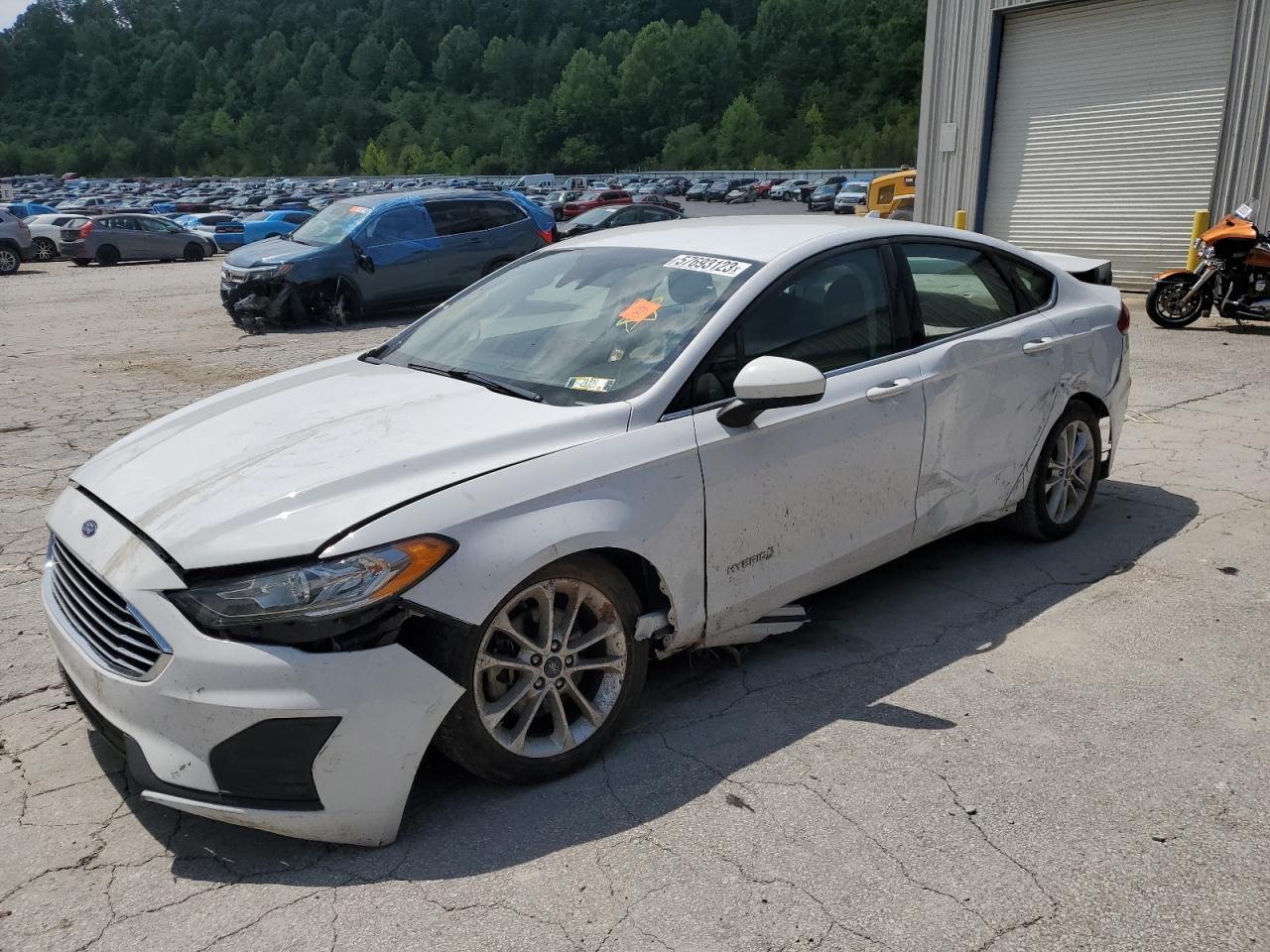 3FA6P0LU2KR242785 FORD FUSION 2019