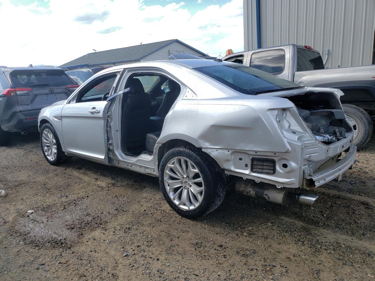 Lot #2337044194 2016 FORD TAURUS LIM