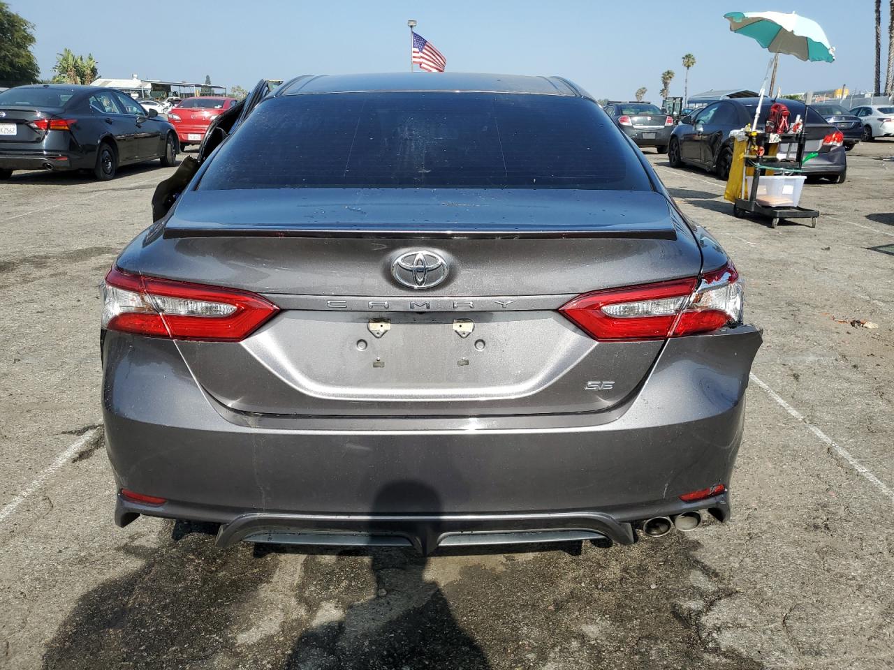 4T1B11HK2JU677736 TOYOTA CAMRY 2018