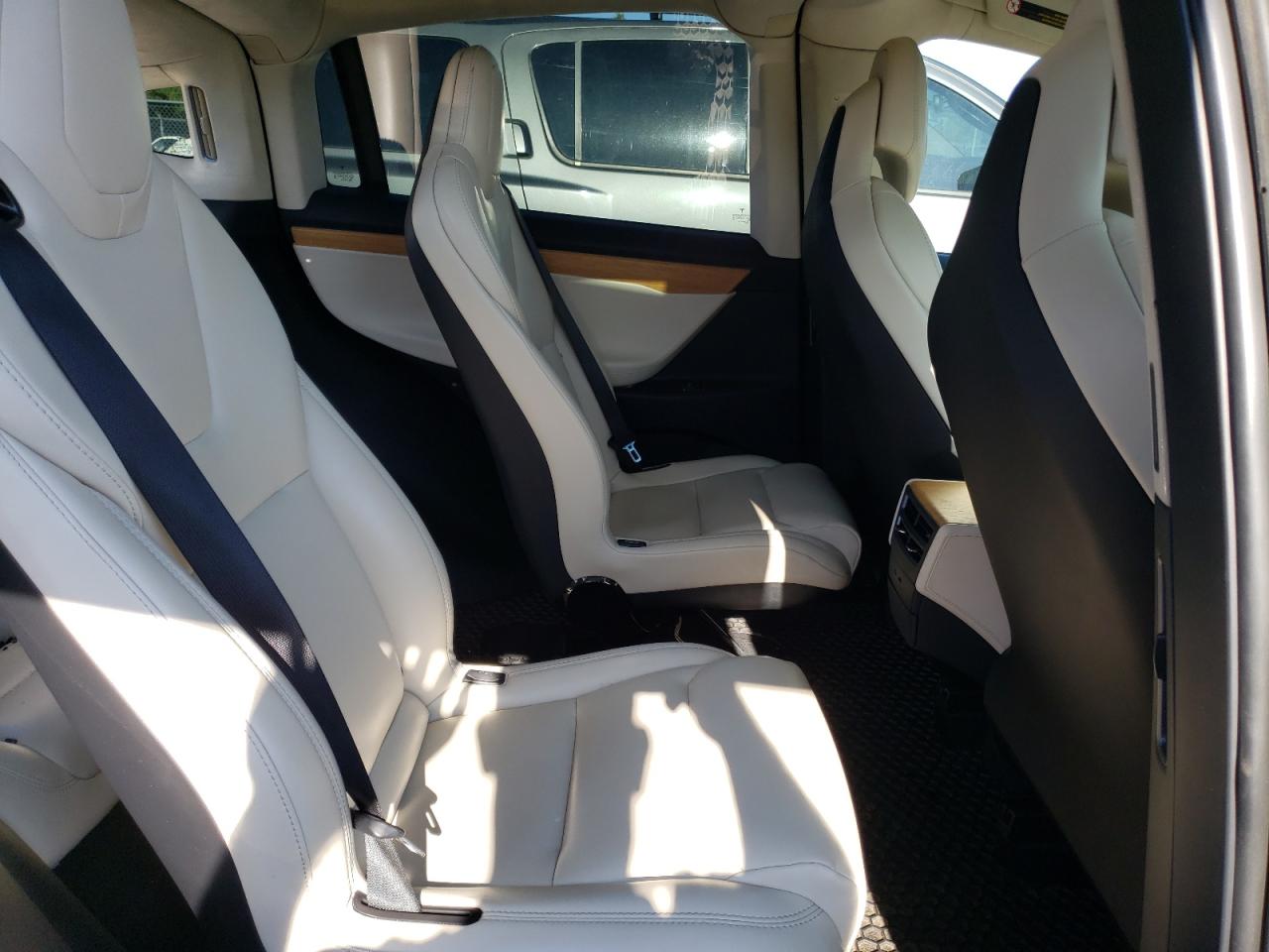5YJXCBE20JF142699 TESLA MODEL X 2018