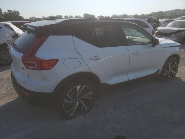 2022 Volvo Xc40 T5 R-Design VIN: YV4162UM0N2667557 Lot: 60994893