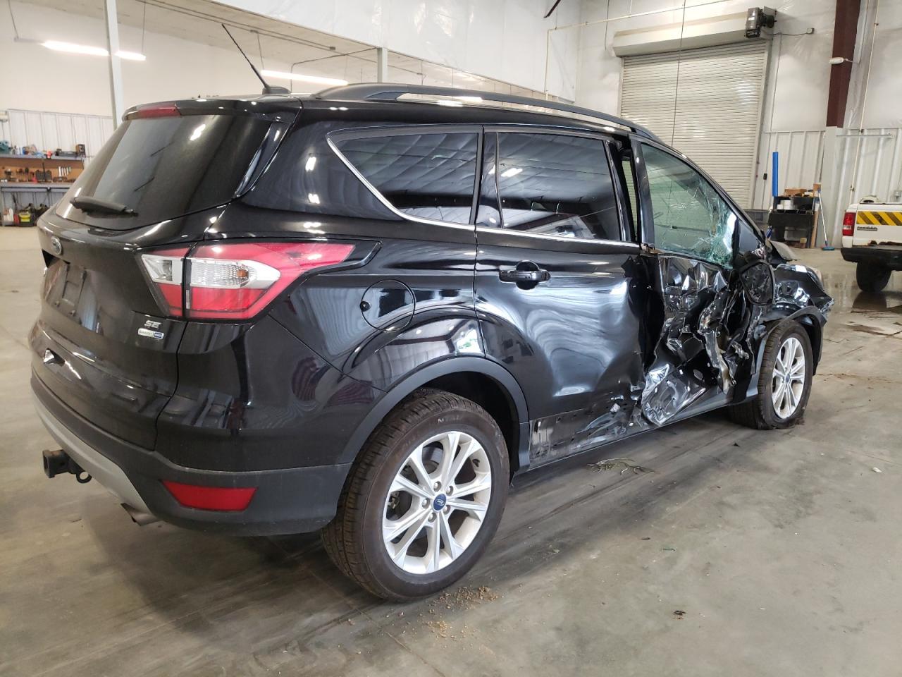 1FMCU9G90HUC79783 FORD ESCAPE 2017