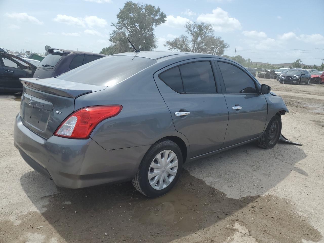 3N1CN7AP4JL882204 NISSAN VERSA 2018
