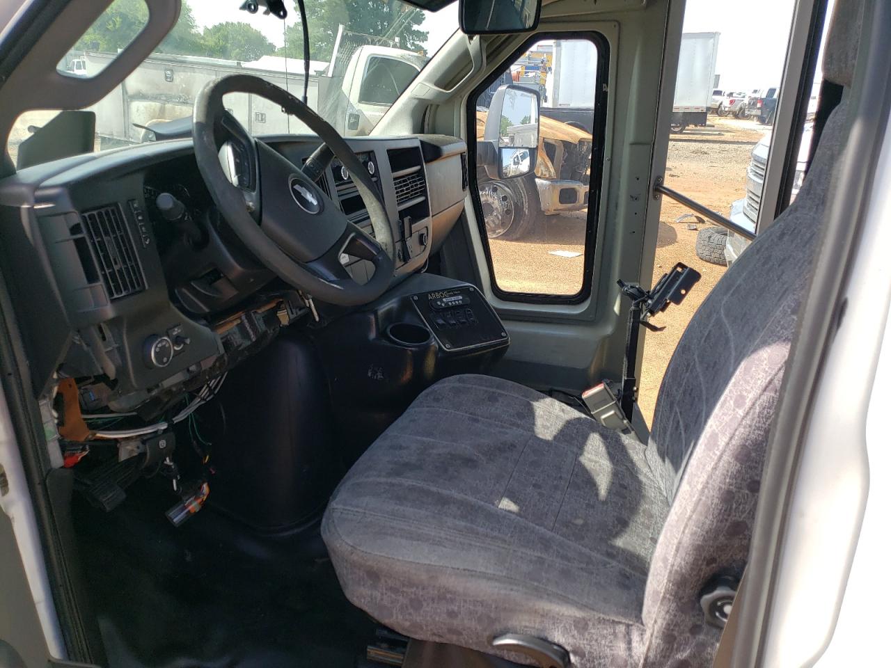 1GB6GUBGXG1131260 CHEVROLET EXPRESS 2016