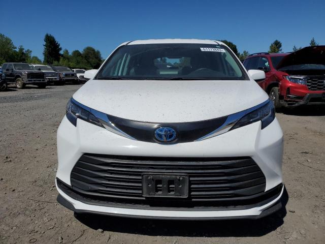 5TDKSKFC5NS049702 Toyota SIENNA LE