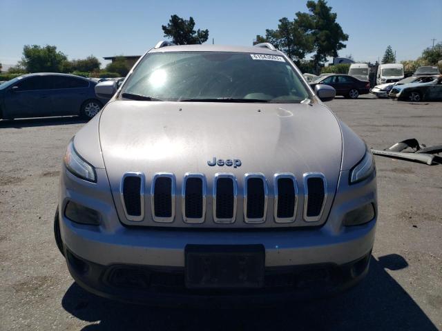 1C4PJMCBXJD562692 Jeep Cherokee Latitude