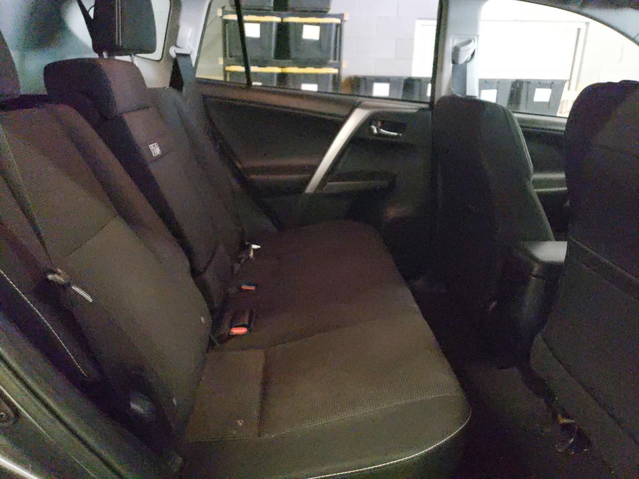 JTMRJREV5HD133919 TOYOTA RAV4 2017