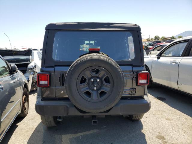 1C4HJXDG0JW165755 Jeep Wrangler Unlimited Sport