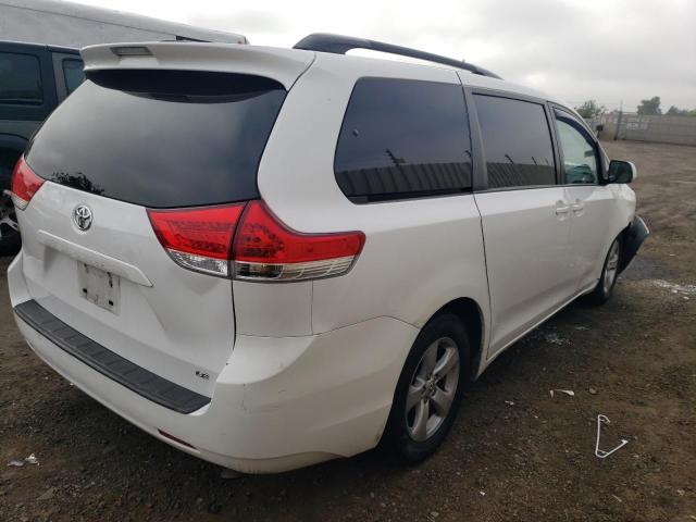 5TDKK3DC8ES455739 Toyota SIENNA LE