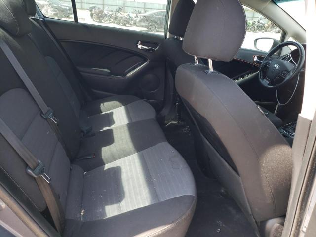 3KPFL4A70JE181209 KIA FORTE LX