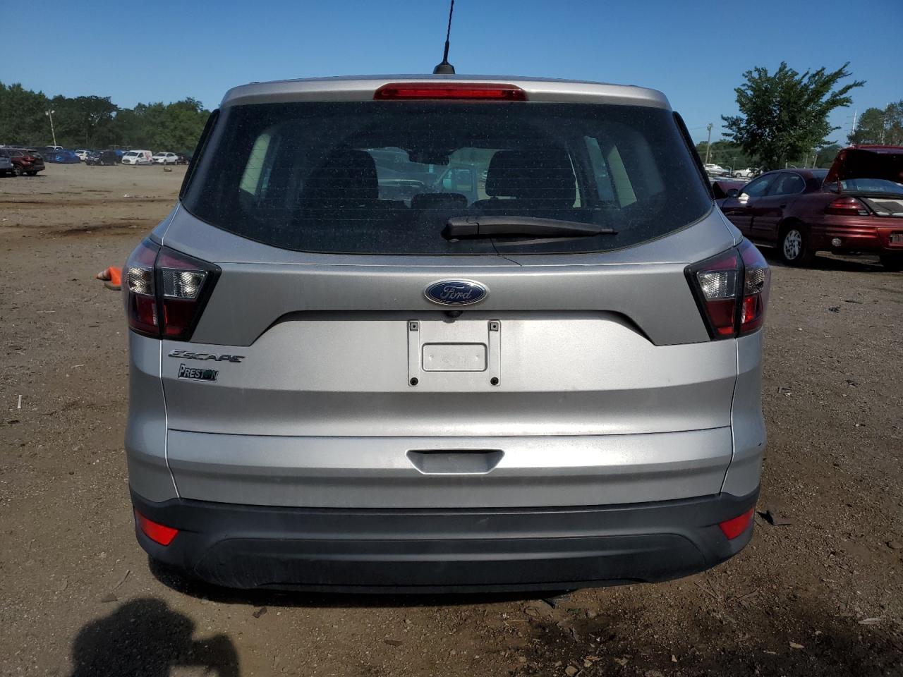 1FMCU0F76HUB37661 FORD ESCAPE 2017