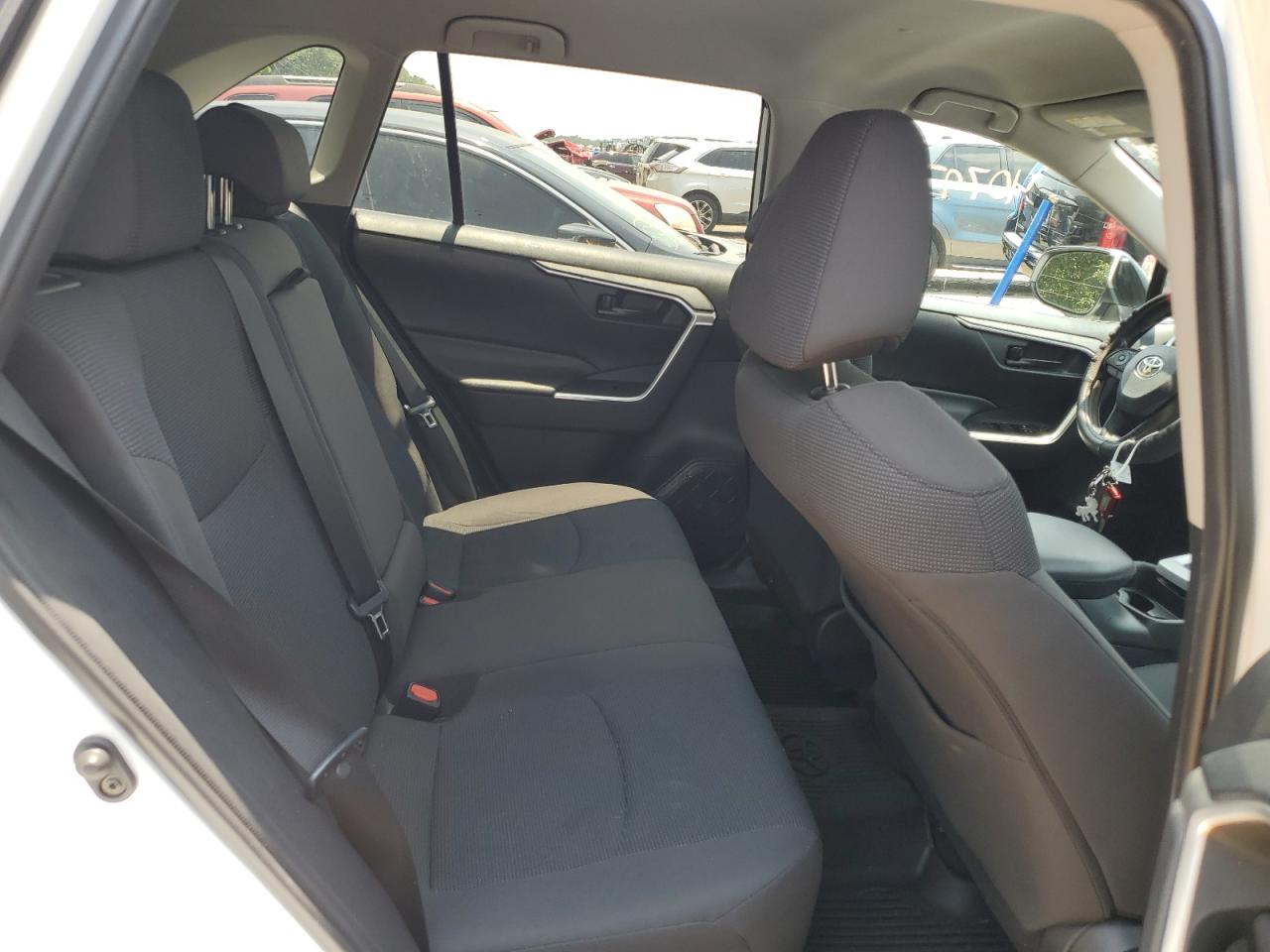 2T3H1RFV8KW057021 TOYOTA RAV4 2019
