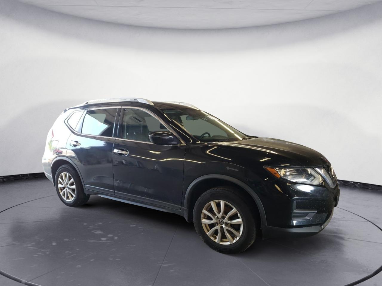 KNMAT2MV6JP600379 NISSAN ROGUE 2018