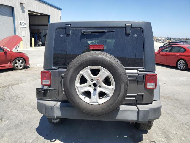 1C4BJWDGXGL263945 Jeep Wrangler Unlimited Sport