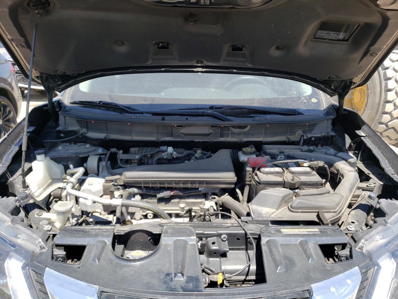 KNMAT2MV5JP555581 NISSAN ROGUE 2018