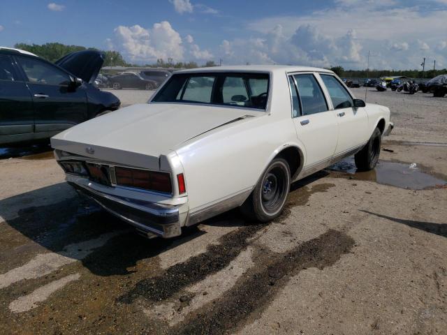 お歳暮・冬ギフト特集2024 CHEVROLET 1989 CAPRICE 1G1BN51EXKR169936 WHITE CLASSIC 和書