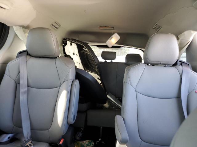 5TDJRKEC4NS087334 Toyota SIENNA XLE