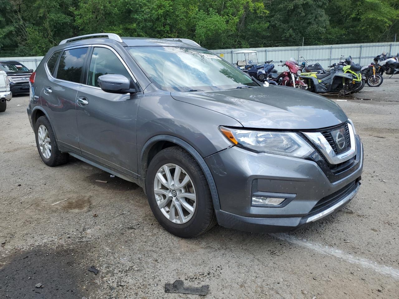 KNMAT2MT7HP594648 NISSAN ROGUE 2017