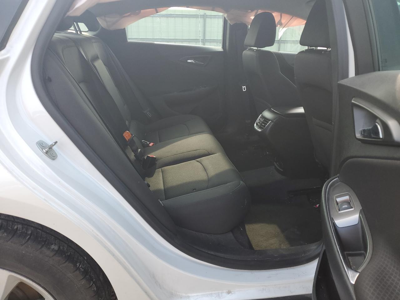 1G1ZE5ST3GF205521 CHEVROLET MALIBU 2016