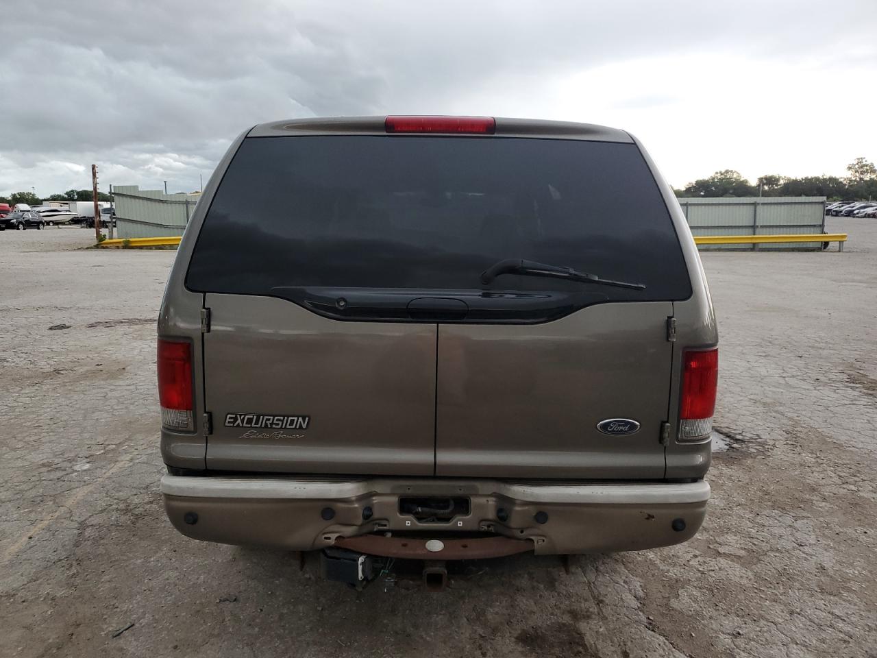 1FMNU45S54EB42117 2004 Ford Excursion Eddie Bauer