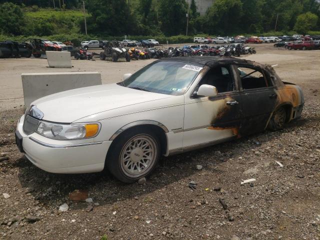 1998 Lincoln Town Car Signature