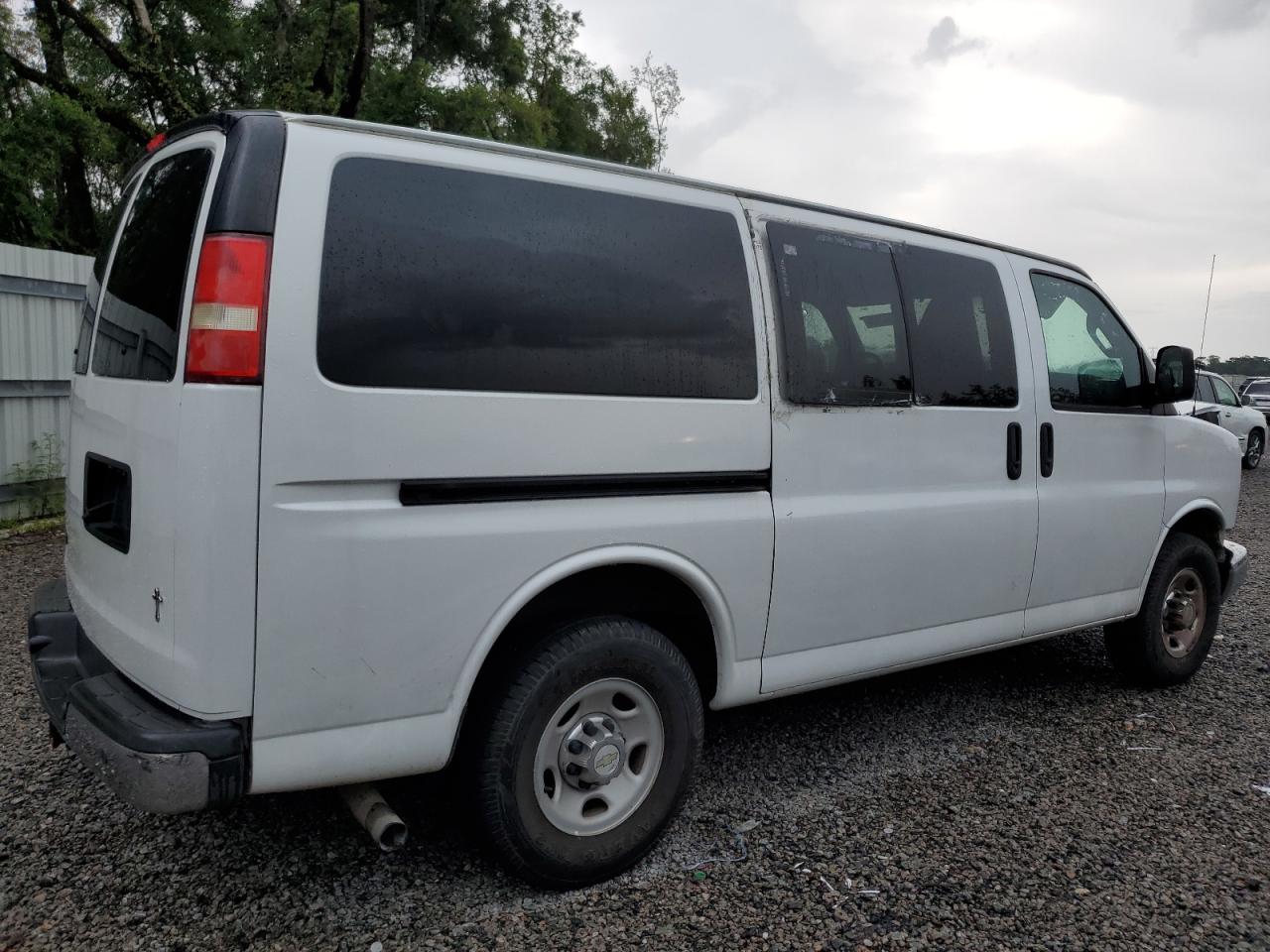 1GAWGFFF0G1212527 CHEVROLET EXPRESS 2016
