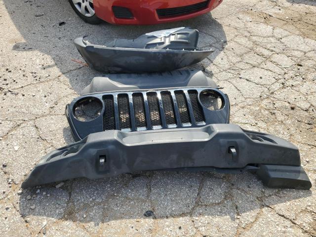 1C4HJXDN5JW239251 Jeep Wrangler Unlimited Sport