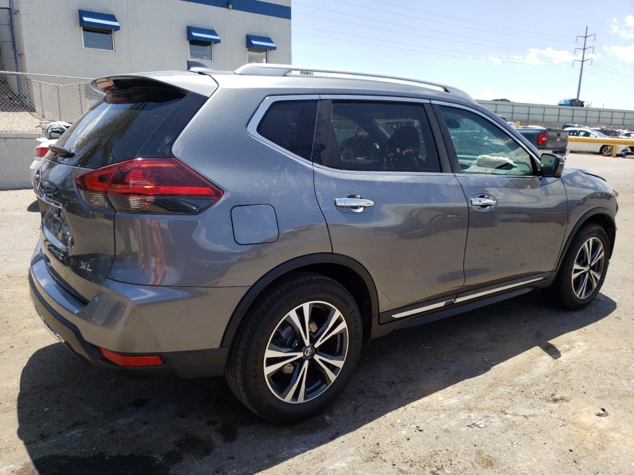 5N1AT2MT4JC735989 NISSAN ROGUE 2018