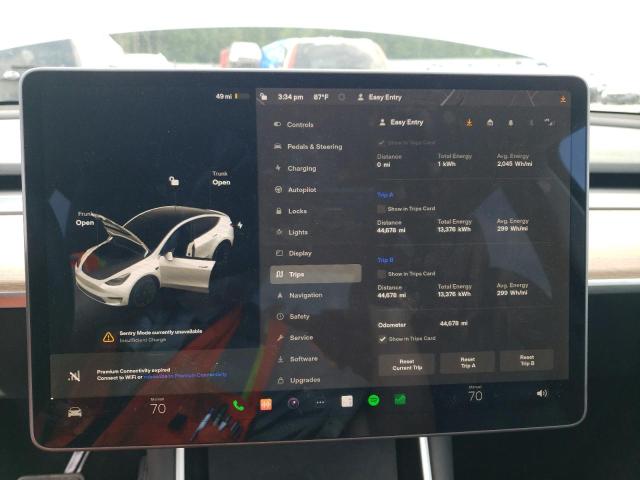 5YJYGDEE6LF014579 Tesla Model Y  9