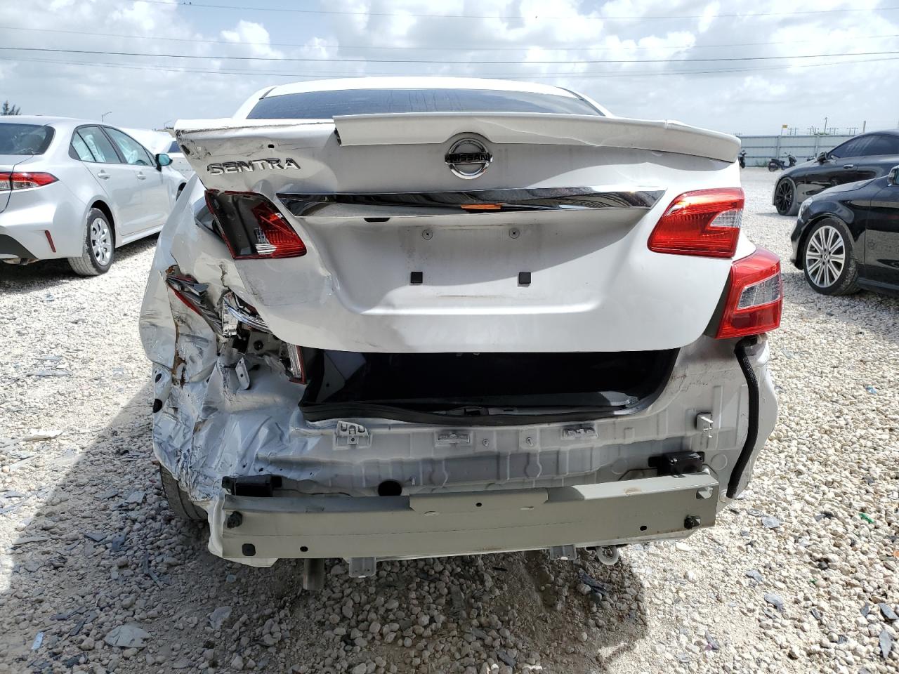 3N1AB7AP3KY246314 NISSAN SENTRA 2019