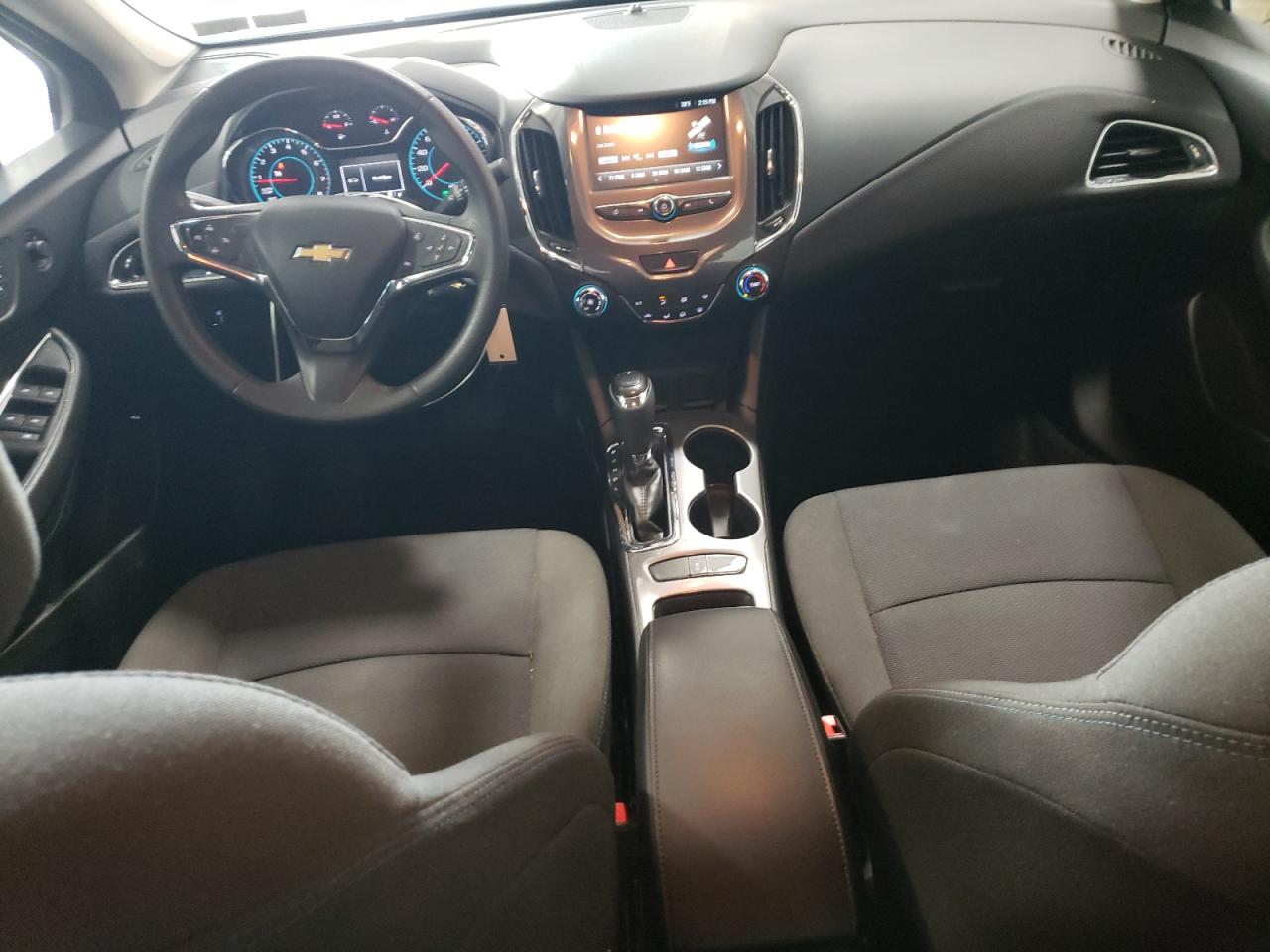 1G1BE5SM3J7140357 CHEVROLET CRUZE 2018