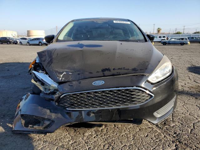 1FADP3K29JL313034 Ford FOCUS SE