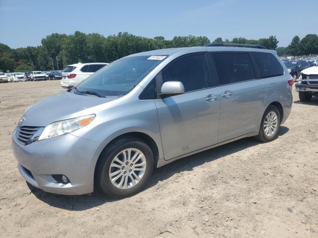 2017 Toyota Sienna XLE