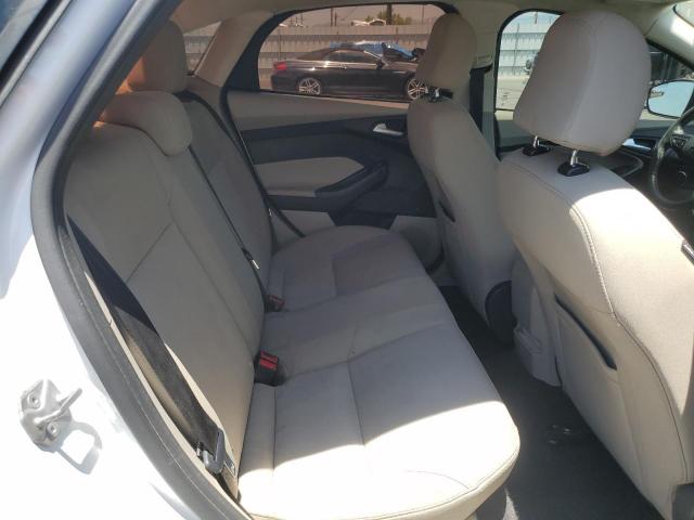 1FADP3F25GL399235 Ford FOCUS SE