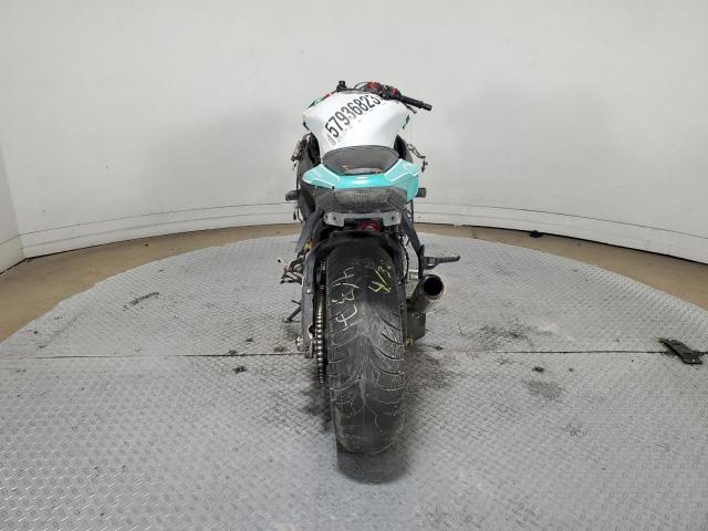 2011 KAWASAKI ZX1000 J - JKAZXCJ1XBA004107
