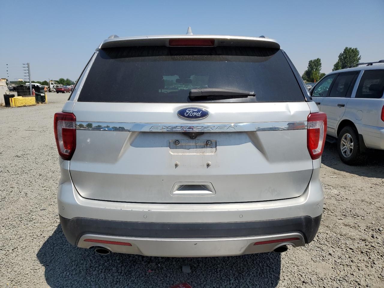 1FM5K8D86HGC26511 2017 Ford Explorer Xlt