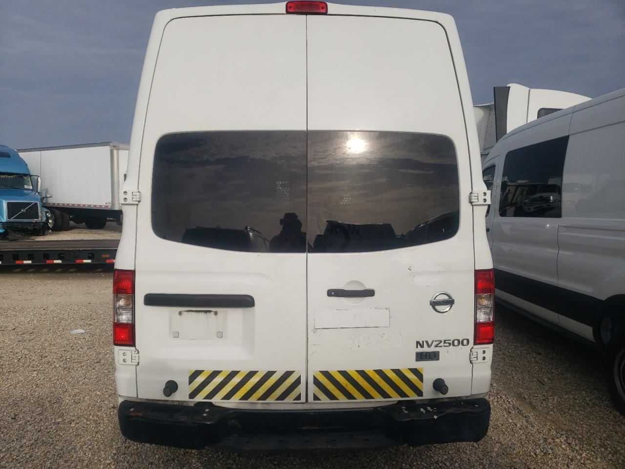 1N6BF0LY6FN801758 2015 Nissan Nv 2500