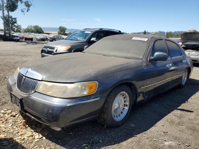 1998 Lincoln Town Car Executive