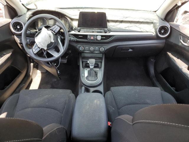 3KPF24ADXME410198 KIA FORTE FE