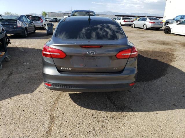 1FADP3F21JL207008 Ford FOCUS SE